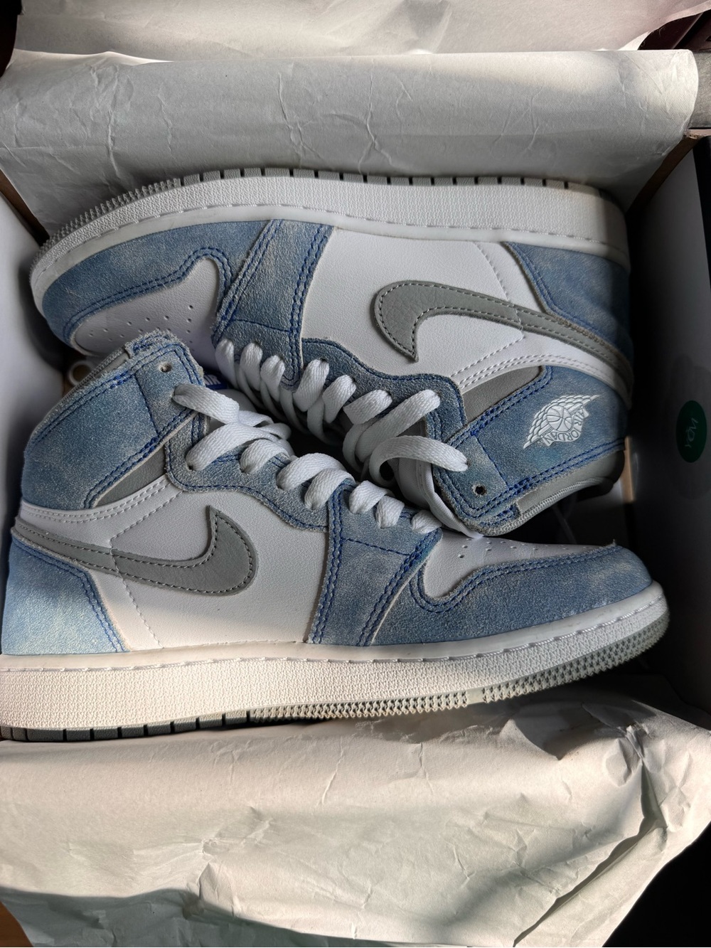 Nike Air Jordan 1 Mid in Light Blue Denim and White